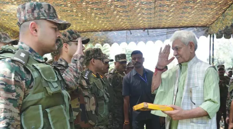 धर्म की जीत हुई, अधर्म ने आत्मसमर्पण कर दिया: एलजी सिन्हा धर्म की जीत हुई, अधर्म ने आत्मसमर्पण कर दिया: एलजी सिन्हा