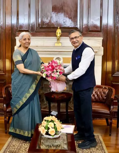 एनएसई सीईओ ने सराहा सीतारमण का विजन, कहा– विकसित भारत की दिशा में उठाए मजबूत कदम प्रेरणा का सबब एनएसई सीईओ ने सराहा सीतारमण का विजन, कहा– विकसित भारत की दिशा में उठाए मजबूत कदम प्रेरणा का सबब
