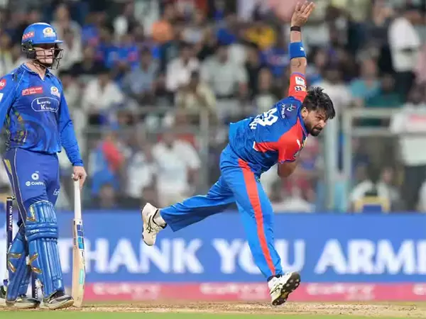IPL आचार संहिता के उल्लंघन के लिए डीसी के मुकेश कुमार पर जुर्माना लगाया गया IPL आचार संहिता के उल्लंघन के लिए डीसी के मुकेश कुमार पर जुर्माना लगाया गया