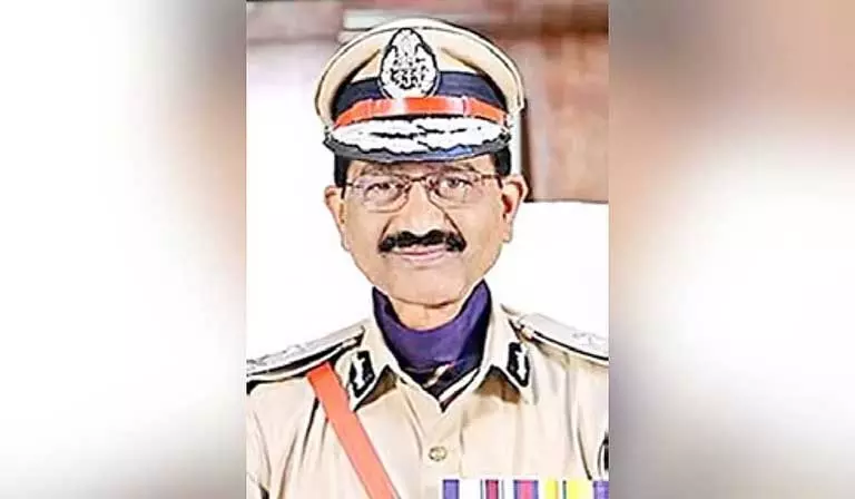 नामपल्ली कोर्ट ने फोन टैपिंग मामले में पूर्व SIB प्रमुख टी प्रभाकर राव के खिलाफ उद्घोषणा जारी की नामपल्ली कोर्ट ने फोन टैपिंग मामले में पूर्व SIB प्रमुख टी प्रभाकर राव के खिलाफ उद्घोषणा जारी की