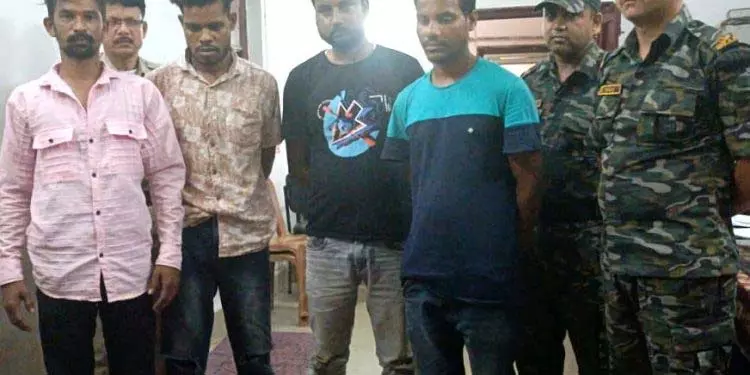 संबलपुर में कार चोरी के आरोप में 4 गिरफ्तार संबलपुर में कार चोरी के आरोप में 4 गिरफ्तार
