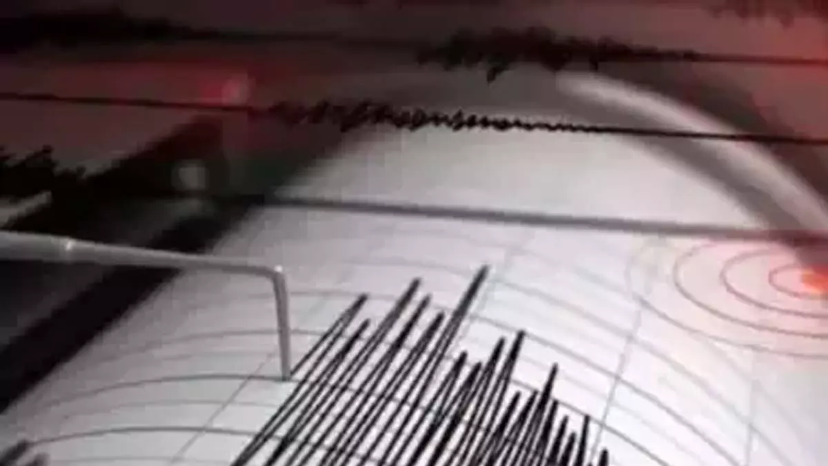 ग्रीस के क्रेते में 6.0 तीव्रता का भूकंप; सुनामी की चेतावनी जारी ग्रीस के क्रेते में 6.0 तीव्रता का भूकंप; सुनामी की चेतावनी जारी