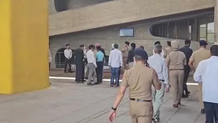 हाईकोर्ट को बम से उड़ाने की धमकी, VIDEO हाईकोर्ट को बम से उड़ाने की धमकी, VIDEO