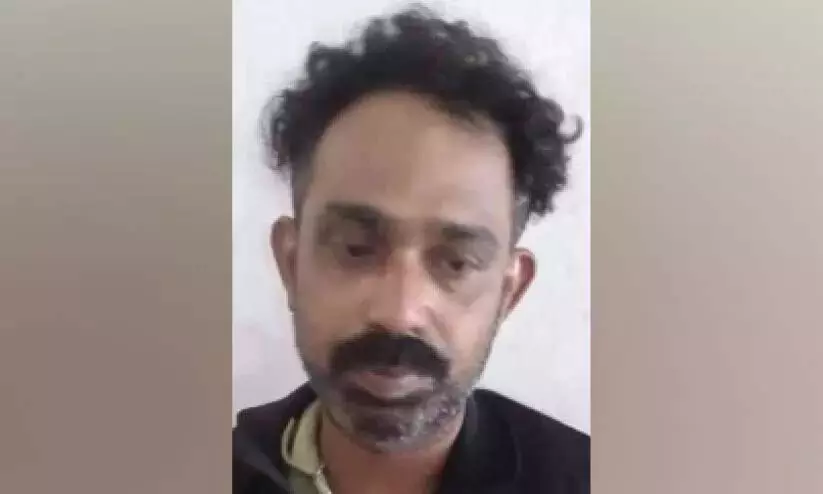 किराये के मकान में नशीले पदार्थ की तस्करी करने वाला व्यक्ति गिरफ्तार किराये के मकान में नशीले पदार्थ की तस्करी करने वाला व्यक्ति गिरफ्तार