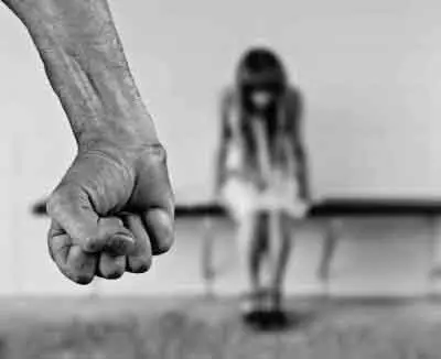 महिला कलाकार का यौन शोषण और ब्लैकमेल, Karnataka पुलिस ने मामला दर्ज किया महिला कलाकार का यौन शोषण और ब्लैकमेल, Karnataka पुलिस ने मामला दर्ज किया