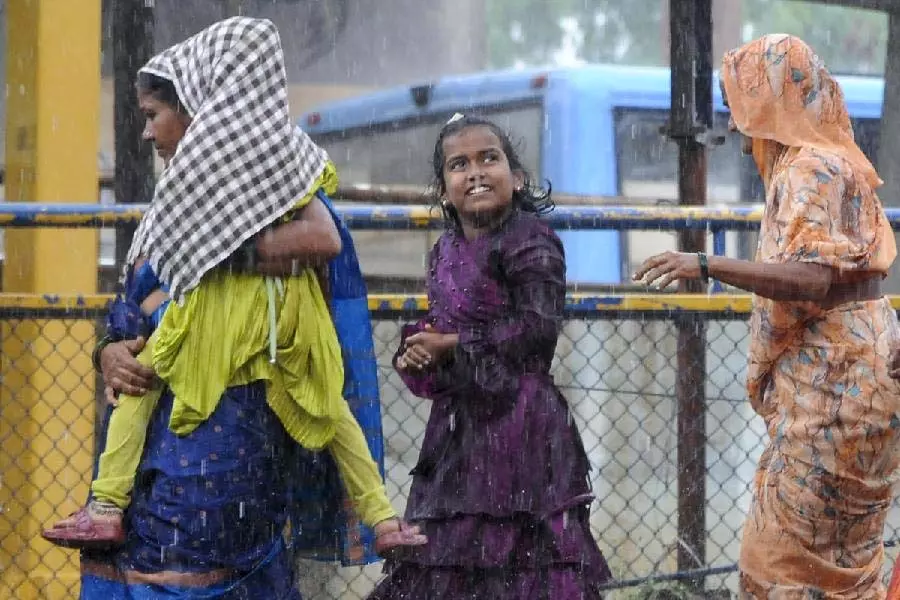 अगले सप्ताह बंगाल में आंधी, भारी वर्षा और तेज़ हवाएं चलेंगी: IMD ने अलर्ट जारी किया अगले सप्ताह बंगाल में आंधी, भारी वर्षा और तेज़ हवाएं चलेंगी: IMD ने अलर्ट जारी किया