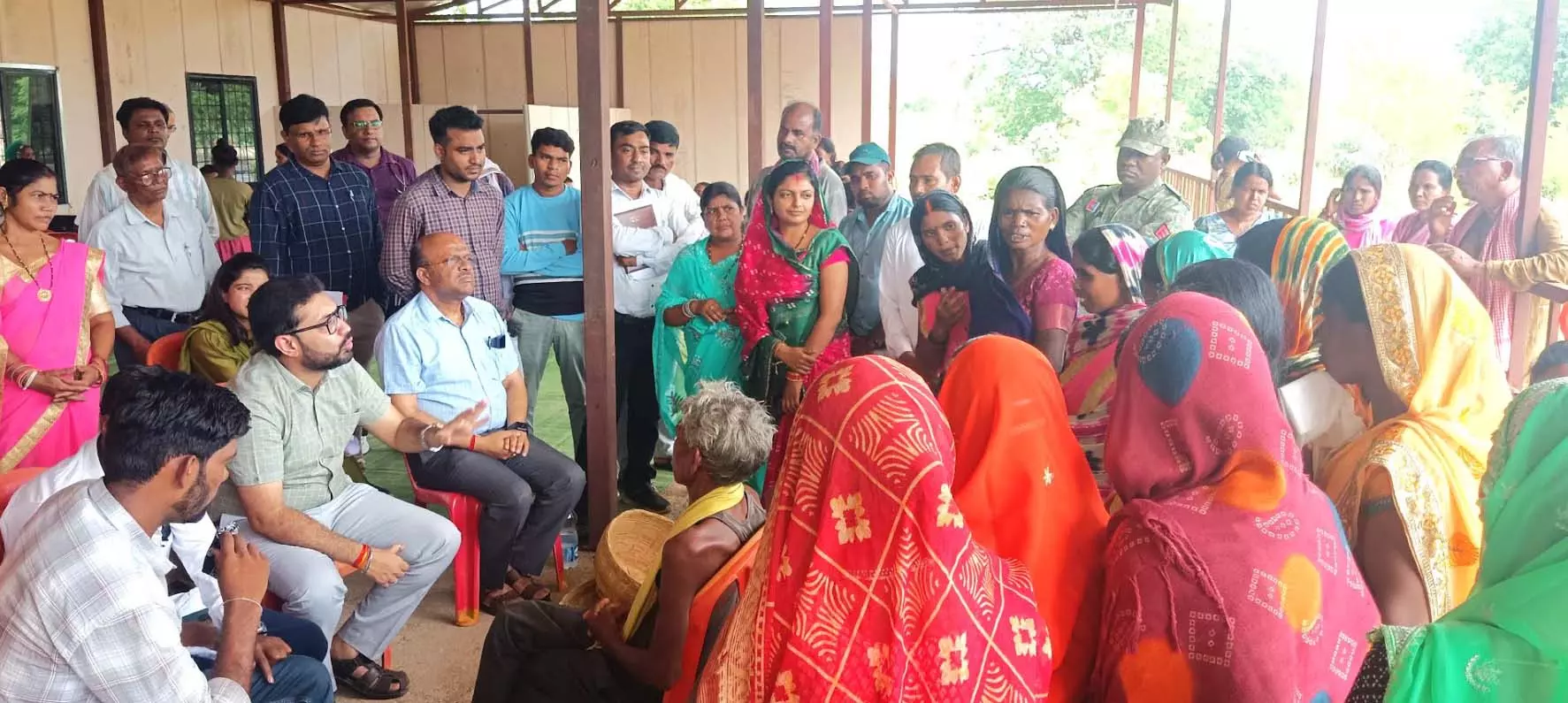 कलेक्टर ने कमार बस्तियों में मूलभूत सुविधा उपलब्ध कराने दिए निर्देश कलेक्टर ने कमार बस्तियों में मूलभूत सुविधा उपलब्ध कराने दिए निर्देश