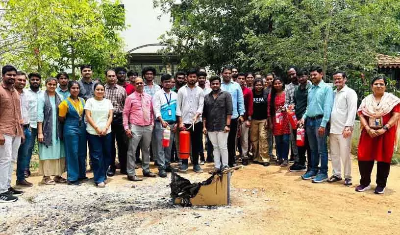 UOH एस्पायर ने अग्नि सुरक्षा अभ्यास और जागरूकता सत्र आयोजित किया UOH एस्पायर ने अग्नि सुरक्षा अभ्यास और जागरूकता सत्र आयोजित किया