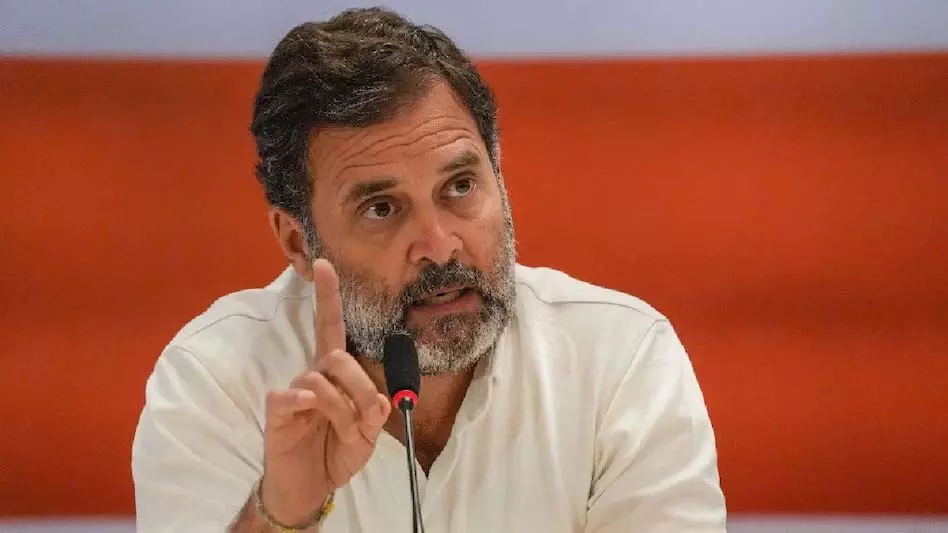 मोदी जी, खोखले भाषण देना बंद कीजिए: राहुल गांधी मोदी जी, खोखले भाषण देना बंद कीजिए: राहुल गांधी