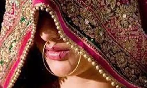 नई बहू ने ससुराल वालों के बीच लाई दरार, अब देवर को मान रही पति नई बहू ने ससुराल वालों के बीच लाई दरार, अब देवर को मान रही पति