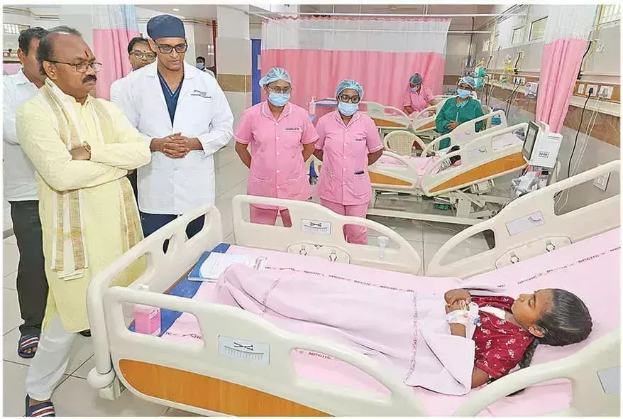 Andhra: ईओ ने पद्मावती चिल्ड्रन हार्ट सेंटर का निरीक्षण किया Andhra: ईओ ने पद्मावती चिल्ड्रन हार्ट सेंटर का निरीक्षण किया