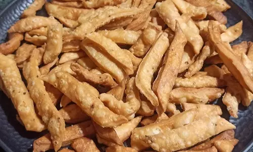 Crispy Namak Para होम पार्टी है शान आज ही करे try