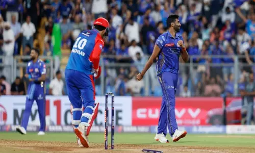 बुमराह जैसा कोई खिलाड़ी होना हमेशा अच्छा होता है...: IPL 2025 में MI-DC मुकाबले के बाद मिशेल सेंटनर
