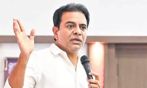 BRS नेता KT रामा राव ने मलेशियाई जेल से तेलंगाना के छह लोगों की रिहाई में मदद की BRS नेता KT रामा राव ने मलेशियाई जेल से तेलंगाना के छह लोगों की रिहाई में मदद की