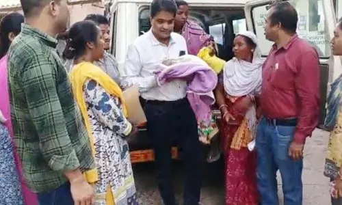 देवगढ़ के जंगल से नवजात को बचाया गया