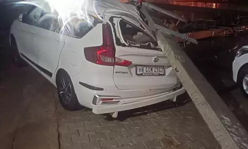 Panipat , सोनीपत में आंधी-तूफान से बिजली आपूर्ति ठप Panipat , सोनीपत में आंधी-तूफान से बिजली आपूर्ति ठप