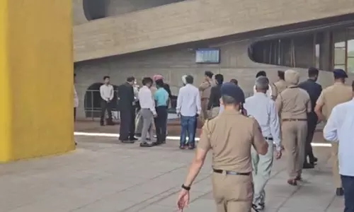 हाईकोर्ट को बम से उड़ाने की धमकी, VIDEO हाईकोर्ट को बम से उड़ाने की धमकी, VIDEO