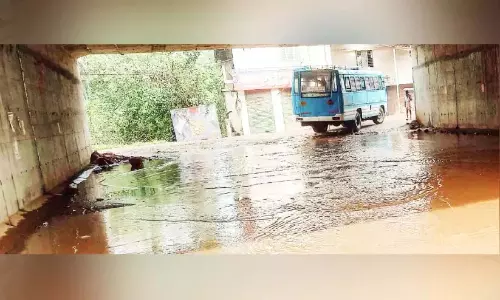 राष्ट्रीय राजमार्ग के निर्माण में दोष; सड़क कीचड़युक्त