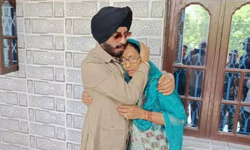 Bitta ने कहा, गद्दार और सीमा पार के दुश्मन समान रूप से खतरनाक Bitta ने कहा, गद्दार और सीमा पार के दुश्मन समान रूप से खतरनाक