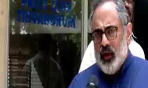 केरल BJP प्रमुख ने राज्य में रेलवे विकास को आगे बढ़ाने के लिए पीएम मोदी की प्रशंसा की केरल BJP प्रमुख ने राज्य में रेलवे विकास को आगे बढ़ाने के लिए पीएम मोदी की प्रशंसा की
