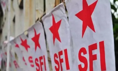 SFI ने 12 गुरुकुल कॉलेजों को बंद करने का विरोध किया