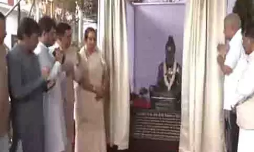 VP Dhankhar ने गोवा राजभवन में आचार्य चरक, ऋषि सुश्रुत की मूर्तियों का किया उद्घाटन