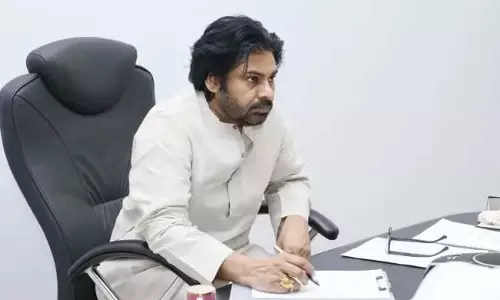 थियेटर में सीधा प्रसारण पवन की रवि वलासा के ग्रामीणों के साथ कदम से कदम मिलाकर बातचीत थियेटर में सीधा प्रसारण पवन की रवि वलासा के ग्रामीणों के साथ कदम से कदम मिलाकर बातचीत