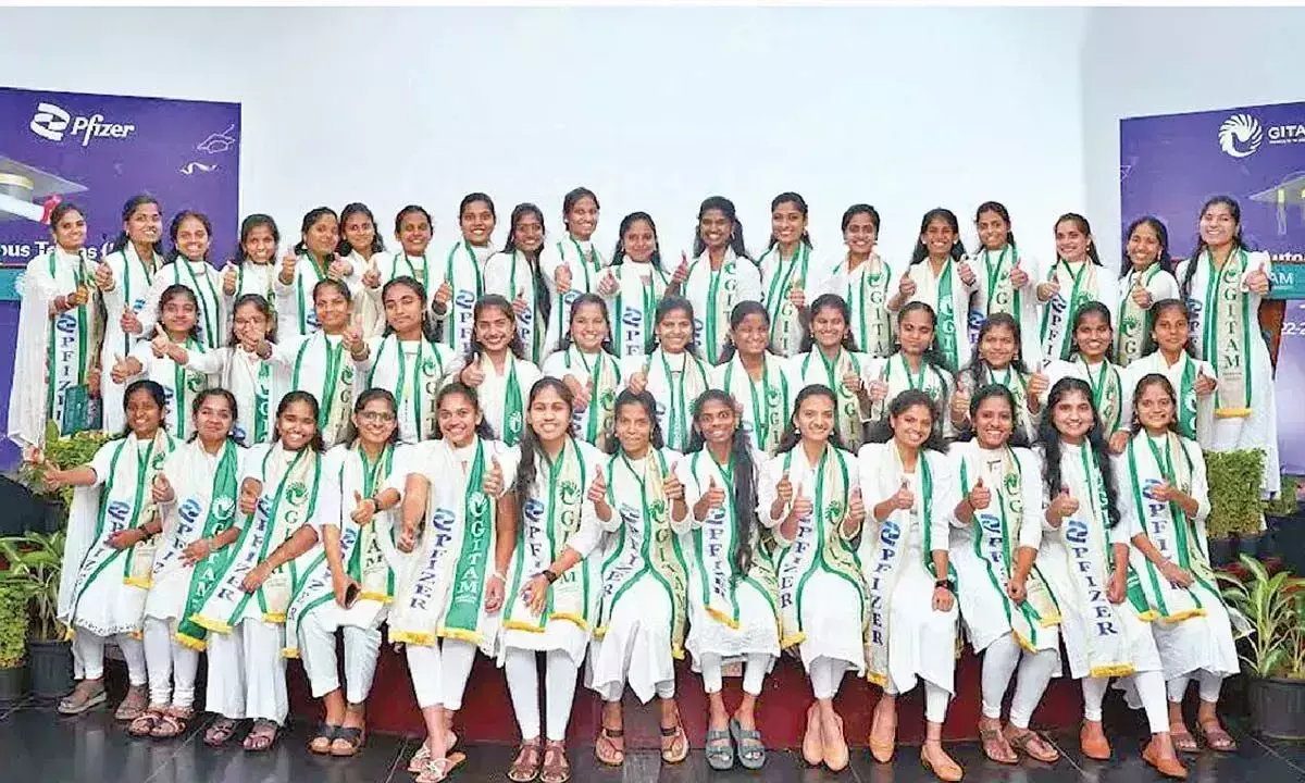 Andhra: फार्मा उद्योग में महिलाओं को सशक्त बनाना