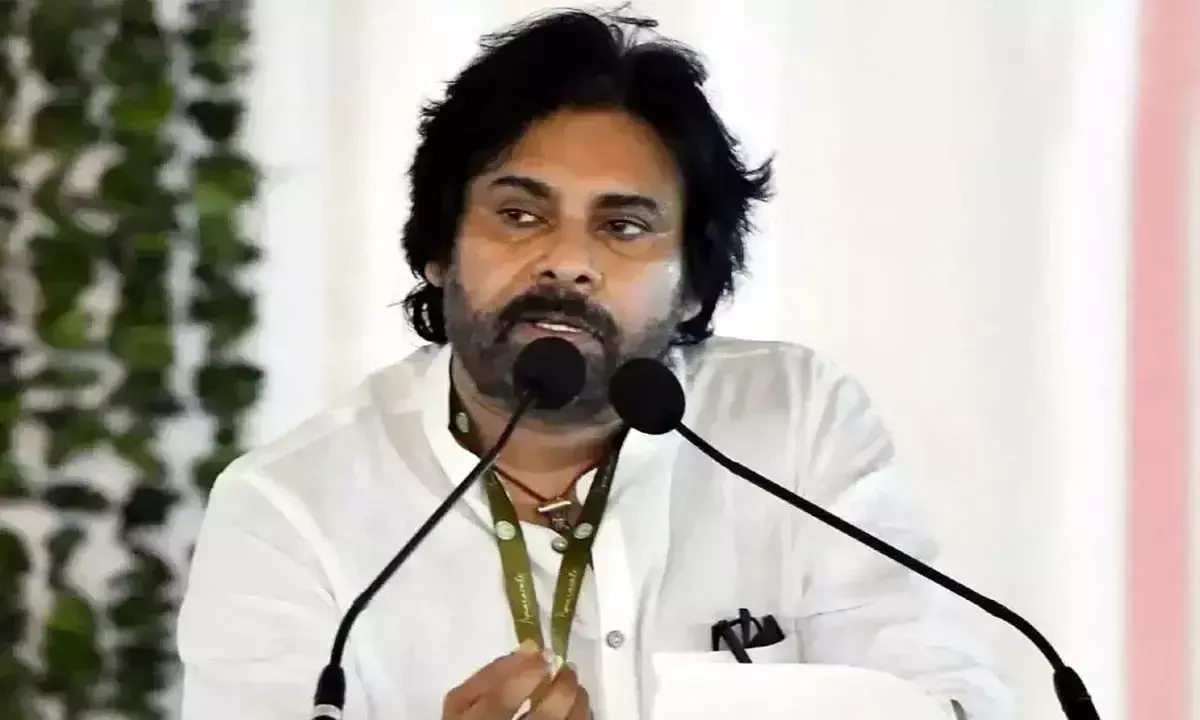 Pawan Kalyan ने सार्वजनिक मुद्दों को संबोधित करने के लिए अभिनव पहल की शुरुआत की