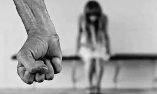 महिला कलाकार का यौन शोषण और ब्लैकमेल, Karnataka पुलिस ने मामला दर्ज किया महिला कलाकार का यौन शोषण और ब्लैकमेल, Karnataka पुलिस ने मामला दर्ज किया