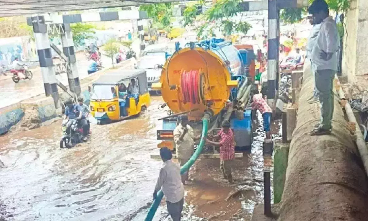 Andhra: नेल्लोर में लगातार बारिश