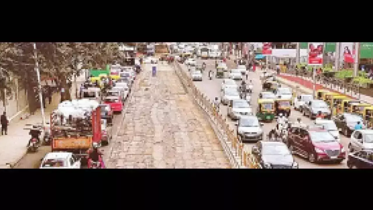 SCB निवासियों ने राहदारी सड़क विस्तार में देरी पर जताया विरोध
