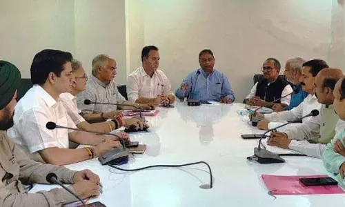 BJP ने गोलाबारी से प्रभावित लोगों के नुकसान का आकलन करने के लिए 5 सदस्यीय समिति नियुक्त की BJP ने गोलाबारी से प्रभावित लोगों के नुकसान का आकलन करने के लिए 5 सदस्यीय समिति नियुक्त की
