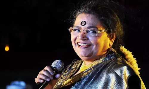 उषा उत्थुप का गाना कहानी अभी बाकी है 60 के बाद की जिंदगी का जश्न है उषा उत्थुप का गाना कहानी अभी बाकी है 60 के बाद की जिंदगी का जश्न है