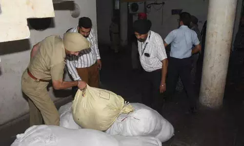 Ludhiana के डिप्टी कमिश्नर कार्यालय में बम की अफवाह से दहशत फैल गई