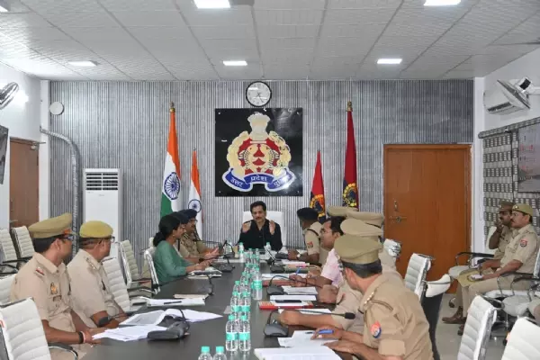 Varanasi: पीड़ितों को मिली राहत, 2000 से अधिक साइबर ठगी मामलों का निस्तारण Varanasi: पीड़ितों को मिली राहत, 2000 से अधिक साइबर ठगी मामलों का निस्तारण