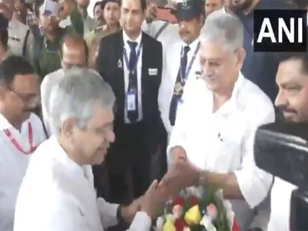 Bihar: केंद्रीय मंत्री अश्विनी वैष्णव पटना से विशेष ट्रेन में सवार हुए Bihar: केंद्रीय मंत्री अश्विनी वैष्णव पटना से विशेष ट्रेन में सवार हुए