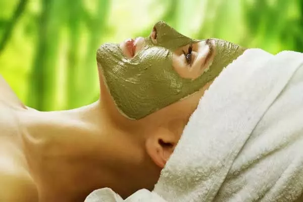 Pimple Free Skin: रात में लगाएं नीम फेस पैक, पाएं बेदाग और ग्लोइंग स्किन Pimple Free Skin: रात में लगाएं नीम फेस पैक, पाएं बेदाग और ग्लोइंग स्किन
