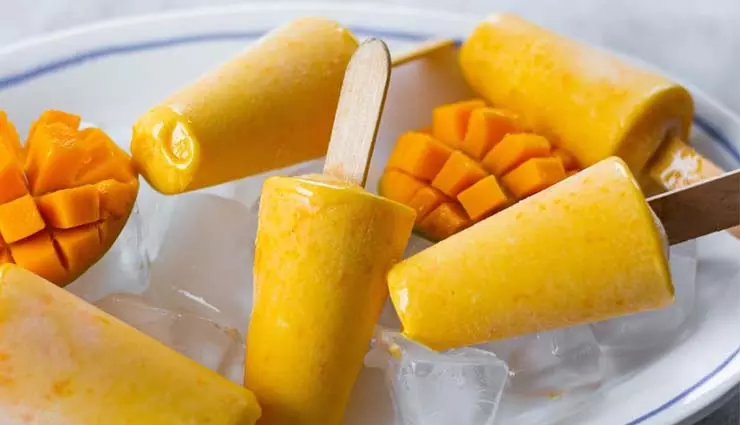 Mango Kulfi: इस स्वादिष्ट डिश से खास मौकों पर अपने मेहमानों को करें खुश Mango Kulfi: इस स्वादिष्ट डिश से खास मौकों पर अपने मेहमानों को करें खुश