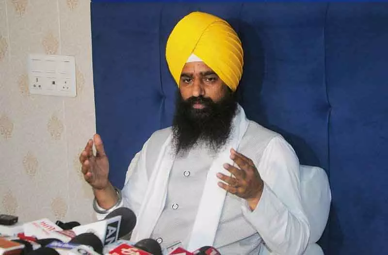 Patna Sahib प्रबंधन समिति से कहा, जत्थेदारों के खिलाफ घोषणा वापस लें या कार्रवाई का सामना करें Patna Sahib प्रबंधन समिति से कहा, जत्थेदारों के खिलाफ घोषणा वापस लें या कार्रवाई का सामना करें