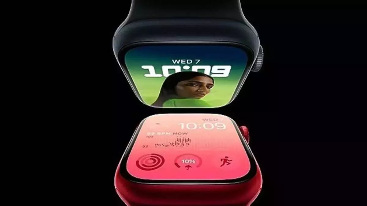 Apple ने Apple Watch कैमरा प्लान को ठंडे बस्ते में डाला, फोकस फोल्डेबल और AI-ड्रिवन वियरेबल पर शिफ्ट हुआ Apple ने Apple Watch कैमरा प्लान को ठंडे बस्ते में डाला, फोकस फोल्डेबल और AI-ड्रिवन वियरेबल पर शिफ्ट हुआ