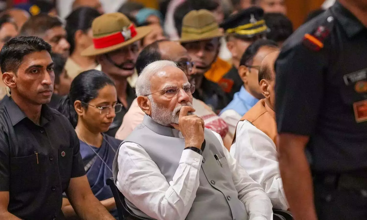 पोंगुलेटी ने केंद्र से Telangana में रेलवे के विकास में सहयोग करने का आग्रह किया पोंगुलेटी ने केंद्र से Telangana में रेलवे के विकास में सहयोग करने का आग्रह किया