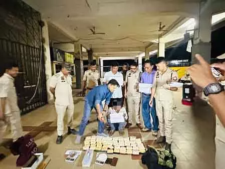 Assam में 3 करोड़ रुपये से अधिक मूल्य की ड्रग्स जब्त Assam में 3 करोड़ रुपये से अधिक मूल्य की ड्रग्स जब्त