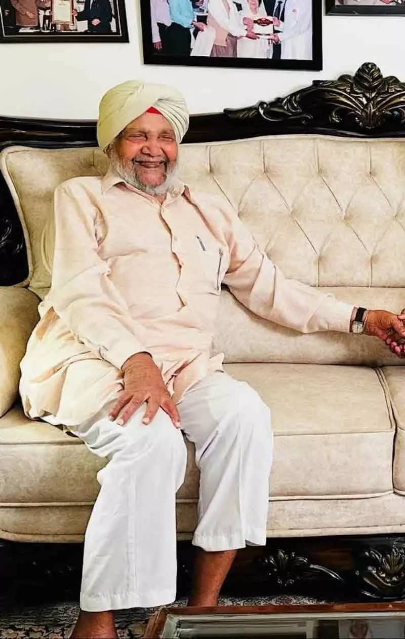 एवीएम ने Dr. Ratan Singh Jaggi के निधन पर शोक जताया एवीएम ने Dr. Ratan Singh Jaggi के निधन पर शोक जताया
