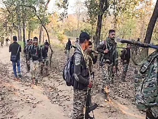 Maharashtra: गढ़चिरौली पुलिस और सीआरपीएफ के साथ मुठभेड़ में 4 माओवादी ढेर Maharashtra: गढ़चिरौली पुलिस और सीआरपीएफ के साथ मुठभेड़ में 4 माओवादी ढेर