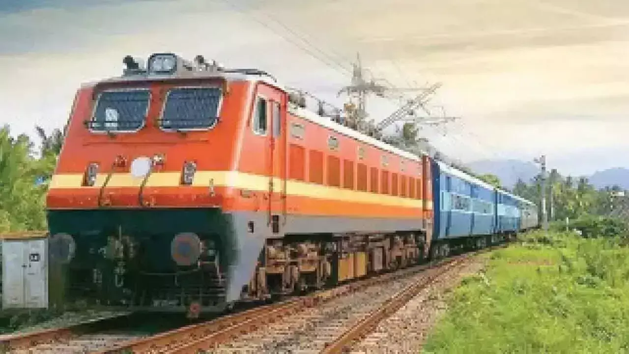 SCR ने ग्रीष्मकालीन विशेष ट्रेन सेवाओं का विस्तार किया SCR ने ग्रीष्मकालीन विशेष ट्रेन सेवाओं का विस्तार किया