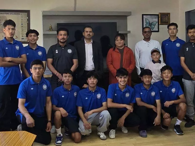 Ladakh की अंडर-20 फुटबॉल टीम ने राष्ट्रीय चैंपियनशिप में प्रभावित किया Ladakh की अंडर-20 फुटबॉल टीम ने राष्ट्रीय चैंपियनशिप में प्रभावित किया