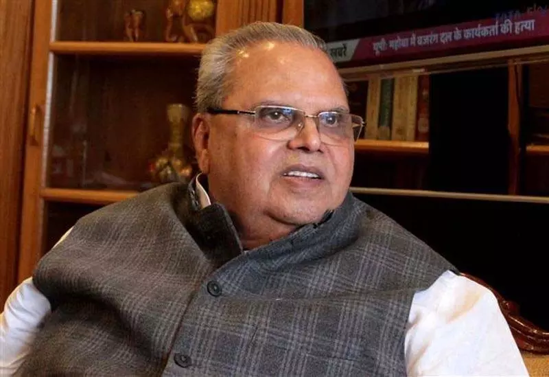CBI ने जम्मू-कश्मीर के पूर्व राज्यपाल सत्यपाल मलिक और 7 अन्य के खिलाफ आरोपपत्र दाखिल किया CBI ने जम्मू-कश्मीर के पूर्व राज्यपाल सत्यपाल मलिक और 7 अन्य के खिलाफ आरोपपत्र दाखिल किया