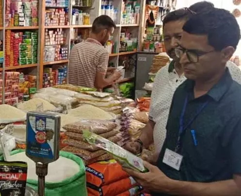 LMD ने ड्राई फ्रूट विक्रेताओं पर कार्रवाई की, 63 पर मामला दर्ज LMD ने ड्राई फ्रूट विक्रेताओं पर कार्रवाई की, 63 पर मामला दर्ज