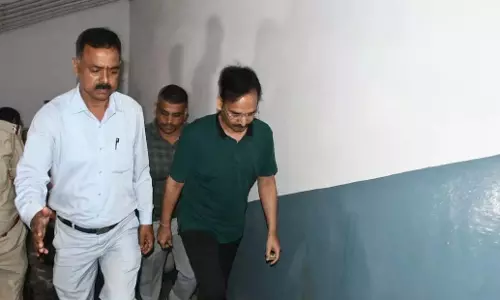 शराब घोटाले में गिरफ्तार विनय चौबे की तबीयत बिगड़ी